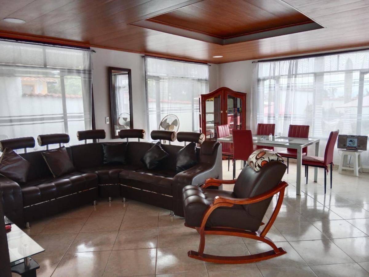 Ines R Villa Chinauta