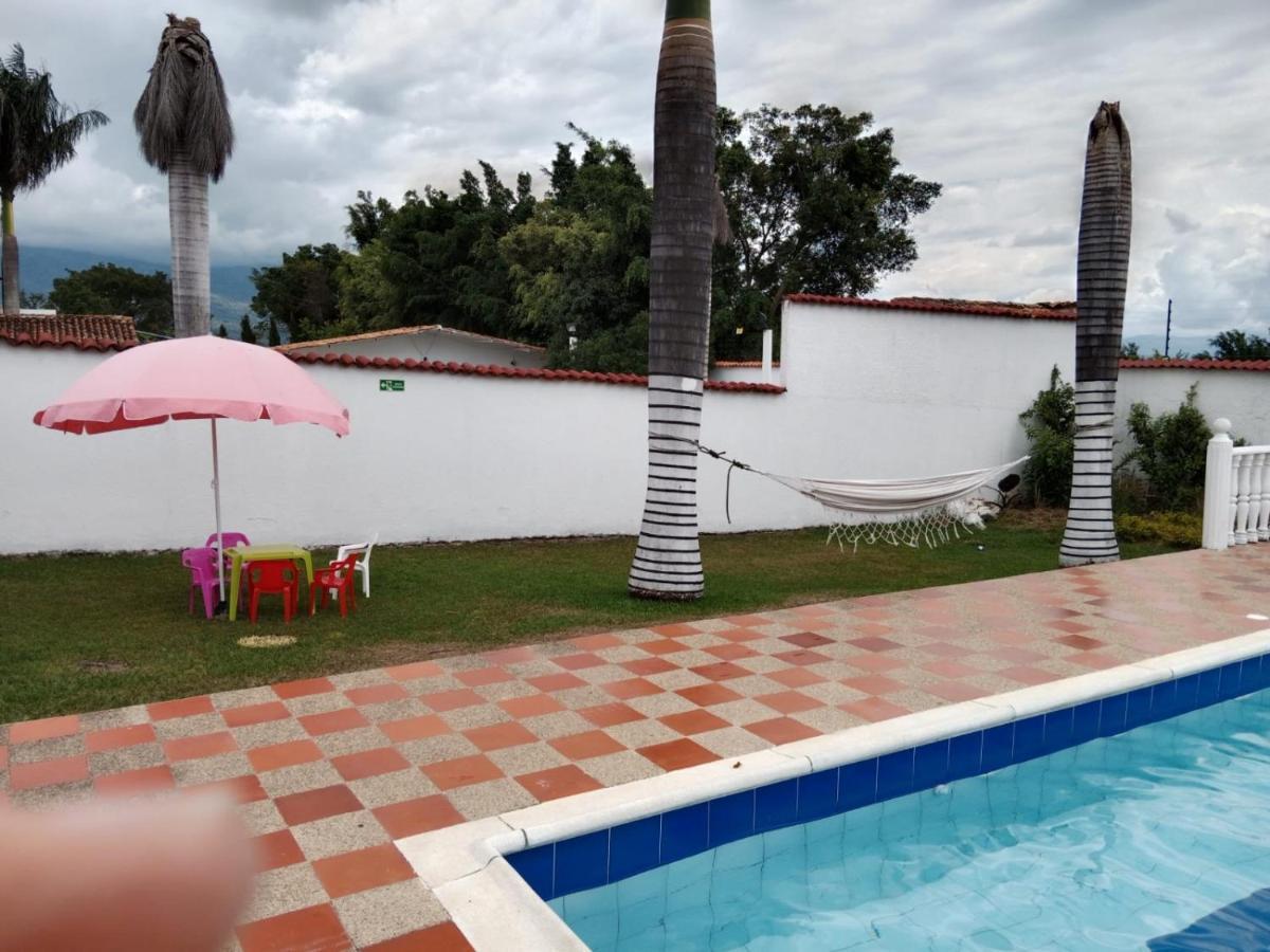 Ines R Villa Chinauta